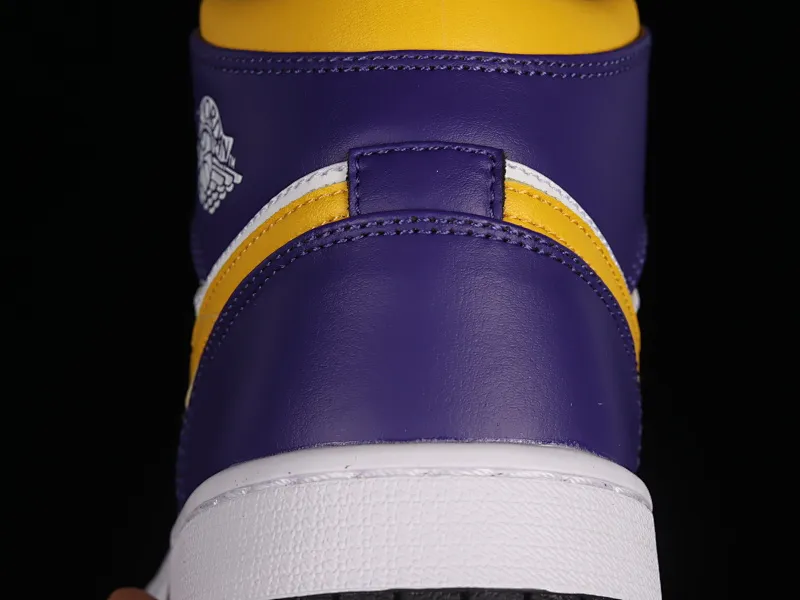 All categories Air Jordan Jordan series basketball shoes Air Jordan 1 Mid Air Jordan 1 Mid "Lakers" AJ1 Joe 1 Lakers color matching Zhongbang basketball shoes DQ8426-517